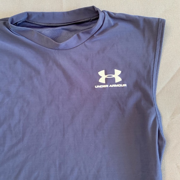 Under Armour Sleeveless Shirt - Picture 2 of 5